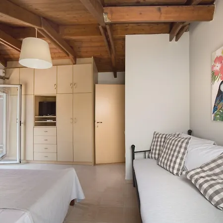 Provenza Hébergement de vacances Anafonítria