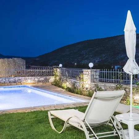 Provenza Hébergement de vacances Anafonítria