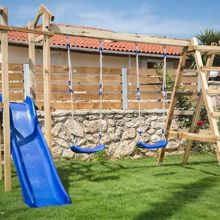 Provenza Hébergement de vacances Anafonítria